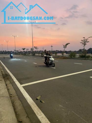 BÁN ĐẤT MẶT TIỀN ĐƯỜNG BỜ KÈ PHƯỜNG BỬU LONG NGANG CỰC KHỦNG