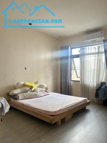 BÁN NHÀ BIỆT THỰ MINI NGUYỄN DUY TRINH – HẺM XE HƠI – 119M² – GIÁ 8,79 TỶ