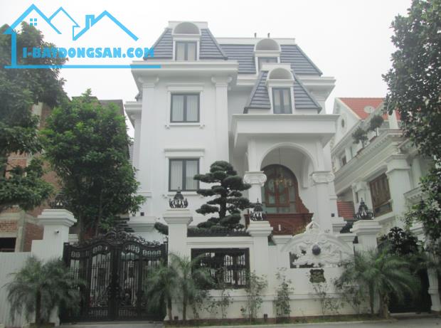 Chú Phú bán BT mặt đường đôi KĐT Xa La gần Vinmart 250m2 chỉ 52.x tỷ. LH 0989626116