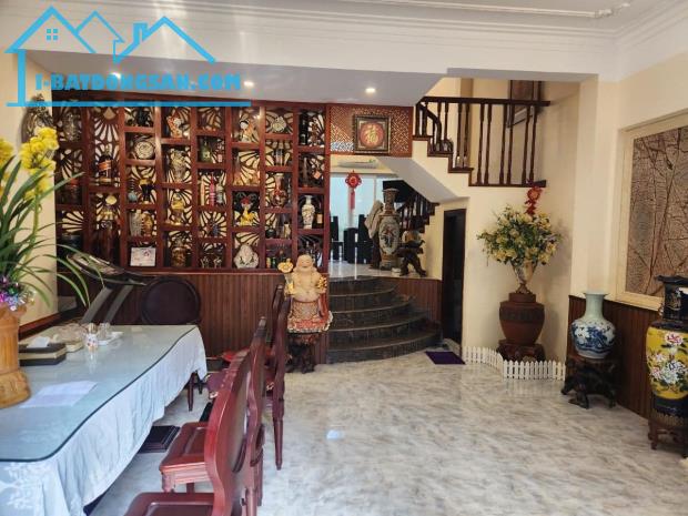 BÁN GẤP NHÀ MẶT NGÕ PL HOÀNG QUỐC VIỆT,DT:150M2, MT:12M.NGÕ Ô TÔ TRÁNH,CÁCH MP 40M.
