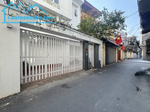 CỰC RẺ! BÁN GẤP NHÀ NGUYỄN VĂN CỪ - LONG BIÊN, 127M, MT 7.5M, Ô TÔ 7 CHỖ. GIÁ 25.5 TỶ