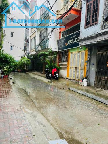 Phân Lô ÔTô Tránh Vỉa Hè Cạnh Times City 7T Thang Máy MT 4.7M Ở Kết Hợp VP Giá 24.8 Tỷ