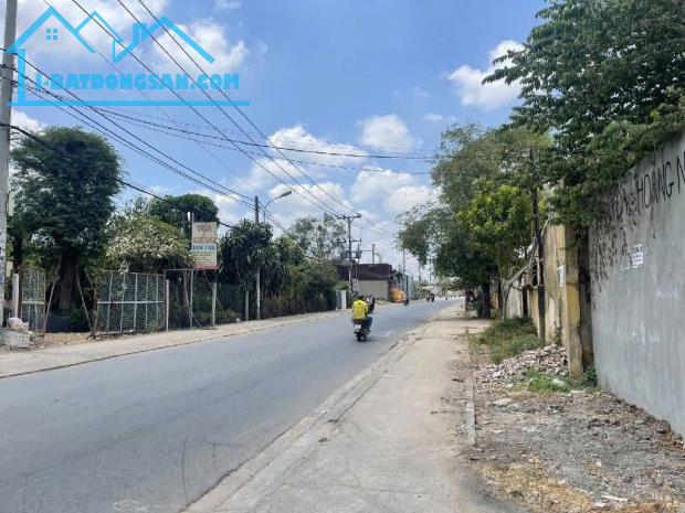 Bà Điểm Đất kho xưởng 1.432m2 MT Phạm Văn Sáng ngang 24m – dòng tiền ngay giá 21tỷ