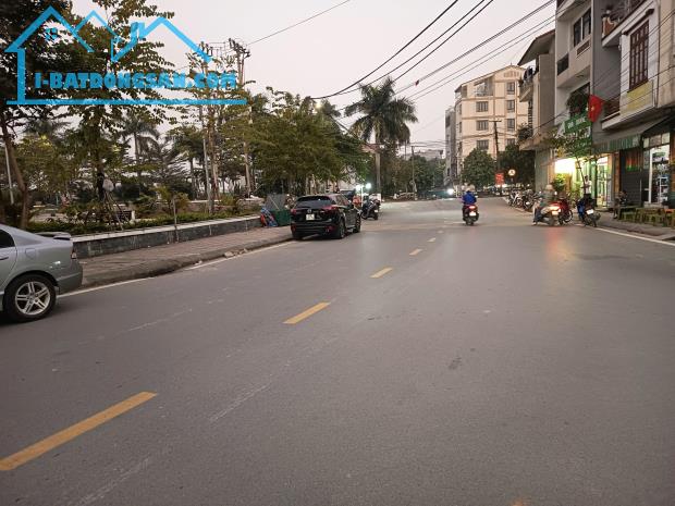 Bán nhà Đường Đông Khê 46 m2, 4 tâng MT 5.5 mà,giá 6.3 tỷ gần trường học, sân vui chơi