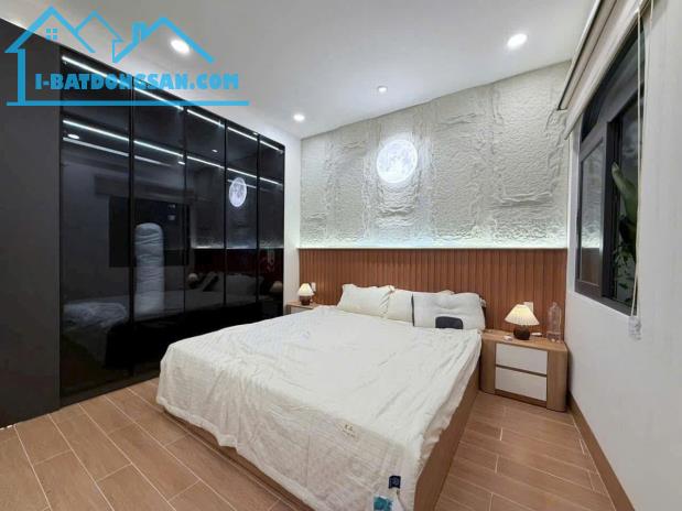 Bán nhà mới đẹp lung linh - 766/ Cách Mạng T8, P.5, Tân Bình - 4x16m - 4 tầng - 11,8 tỷ TL
