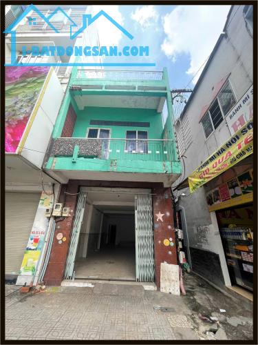 Nhà phố rẻ 4 x 19m 1 trệt 3 lầu Nguyễn Biều trung tâm Q5 TP.HCM