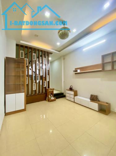 Gấp bán, giảm sâu - Mt Võ Văn Hát – 80m² x 4 tầng – Ngay ĐH Tài chính Marketing
