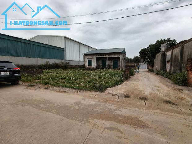 Đất Thái Lai, 490m2, mt15m, 8.35 tỷ, lô góc, nhà C4, xe bán tải, thông, Sóc Sơn.