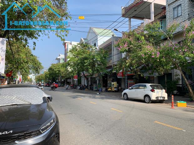 Nhà rộng thoáng mặt tiền Trần Ngọc Quế, P.Ninh Kiều, Cần Thơ - 25 tỷ
