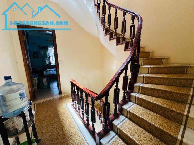 NHẬT CHIÊU – 5 TẦNG Ô CHỜ THANG MÁY – KHÔNG KHÍ HỒ TÂY TRONG LÀNH