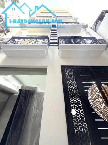 90m² 26,9 tỷ phố Trần Cung CCMN MỚI TINH, Ô TÔ, THANG MÁY, DÒNG TIỀN ĐỈNH