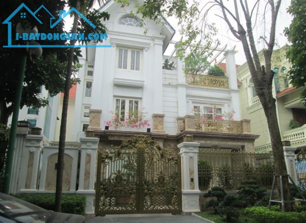 Anh Dũng bán gấp biệt thự KĐT Văn Quán gần hồ Văn Quán 238 m2 chỉ 4x tỷ. Lh 0989626116
