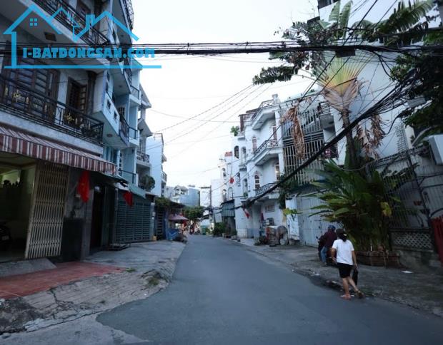 Bán nhà hẻm xe hơi Quang Trung, Gò Vấp, 64m², 4 tầng, sổ nở hậu,8 tỷ TL