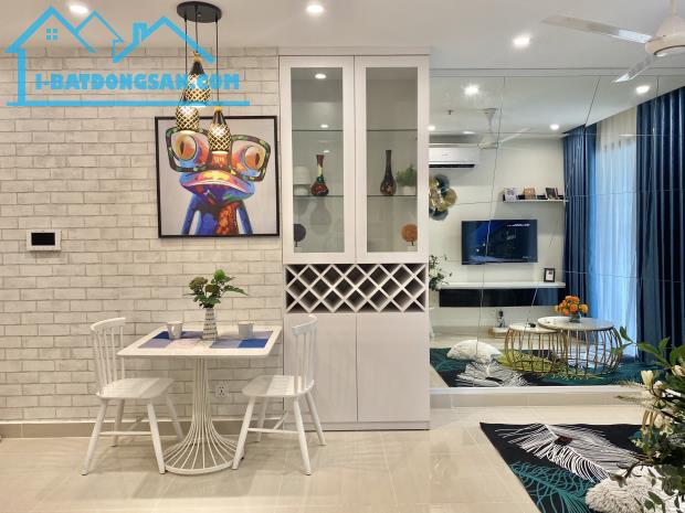 Bán 80m căn chung cư tòa NO8 KĐT Sài Đồng view biệt thự Vinhome
