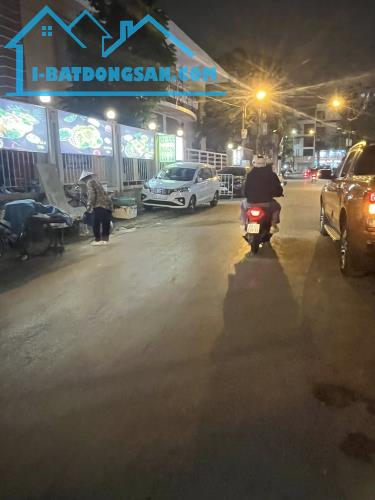 🏡 Nhà 5 tầng Võng Thị – 103m² – mặt tiền 7,2m – 41 tỷ