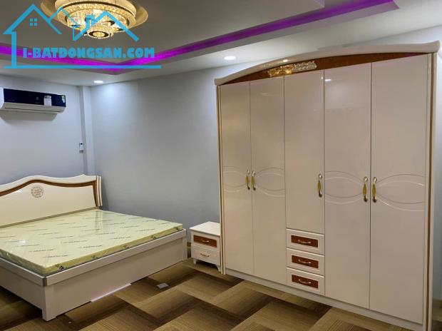 Bán gấp nhà siêu đẹp Ni Sư Huỳnh Liên, 4 tầng, 50m, 4PN, đủ tiện ích,tặng nội thất, 5.x tỷ