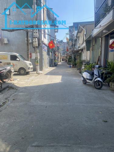 Mặt Ngõ Ô Tô Tránh Võ Chí Công – Giao Thoa Hồ Tây & Starlake – Hàng Hiếm