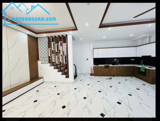 Bán Nhà Khu Vực Đống Đa 54m2 5T Mặt Tiền 7.4m Nhỉnh 12 Tỷ