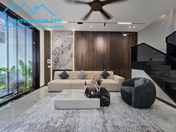 Xuân La - 7 TẦNG THANG MÁY - Ở NGAY ĐÓN TẾT - 40M2 - CHỈ 10 TỶ