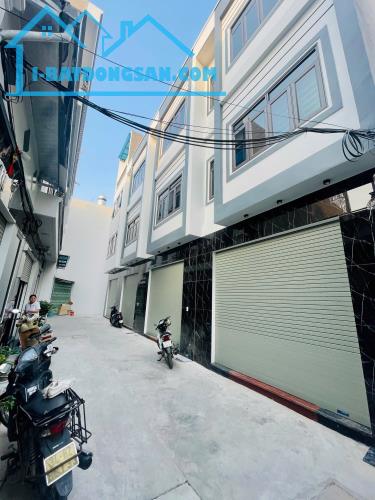 Bán 3 căn nhà 3 tầng ngõ phố Nguyễn Thị Duệ, ph Thanh Bình, TP HD, 45m2, mt 4.6m, 2.68 tỷ
