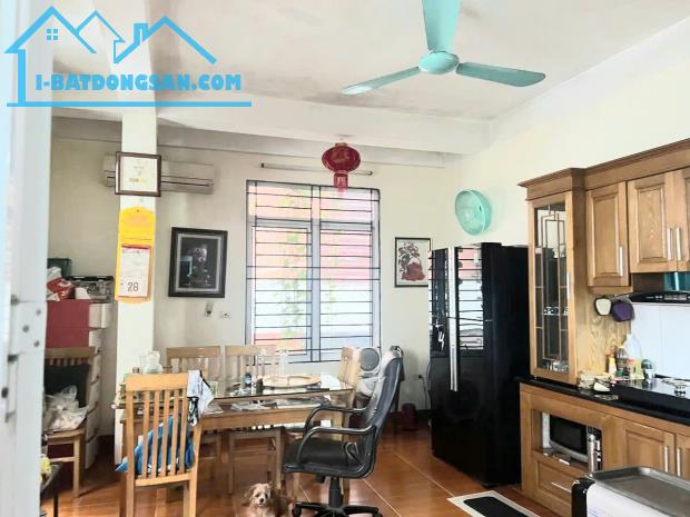 Hiếm phố Nguyễn Đình Thi 55m2, 4 tầng, lô góc 3 thoáng Gara ô tô 32 tỷ cạnh Hồ Tây