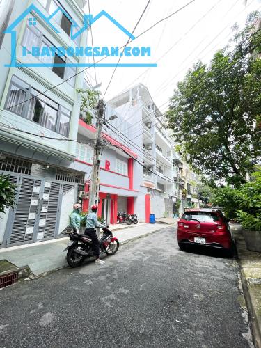 Nguyễn tri Phương quận 10 (DT 4x12m) 4 tầng nhà mới giao ngay giá 13,5 tỷ
