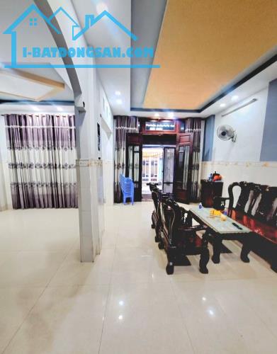 BÁN NHÀ ĐẸP SÁT LÊ VĂN QUỚI - NGÃ TƯ 4 XÃ - HẺM ÔTÔ - 4PN - ( 8X12M )