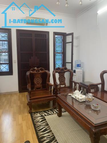 Nhà mặt ngõ 230 Lạc Trung (mặt phố mới), 125m2 thang máy, MT 5m, giá 36.5 tỷ, 0985868893