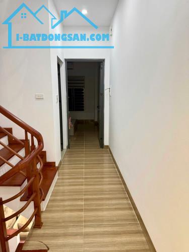 Bạn nhà Vạn Phúc, ô tô đỗ cách nhà 50m, DT 40m2 4 tầng, full nội thất giá chỉ hơn 7 tỷ
