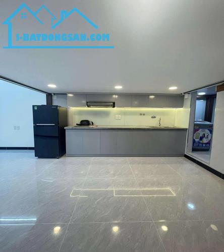 Bán căn hộ lầu 1 CC mặt tiền Nguyễn Trãi, P11, Q5, 80m2, 2 tầng,tặng nội thất, chỉ 3,25 tỷ
