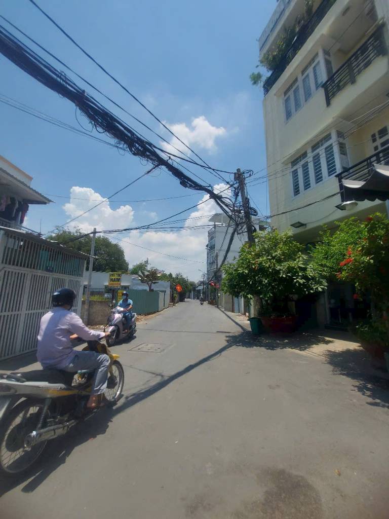 Bán đất Nguyễn Văn Giáp, Bình Trưng Đông, 5,1x20m, mặt tiền kinh doanh, giá 7,99 tỷ