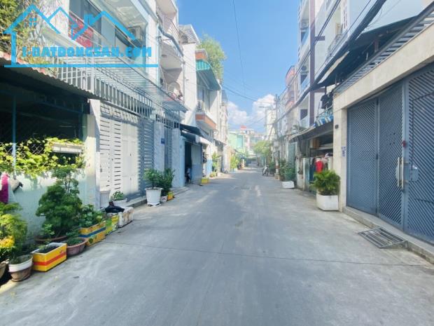 MẶT TIỀN HẺM XE TẢI KHUÔNG VIỆT - 96M2 (3.8x26) 4 TẦNG BTCT SHR CHỈ 12 TỶ