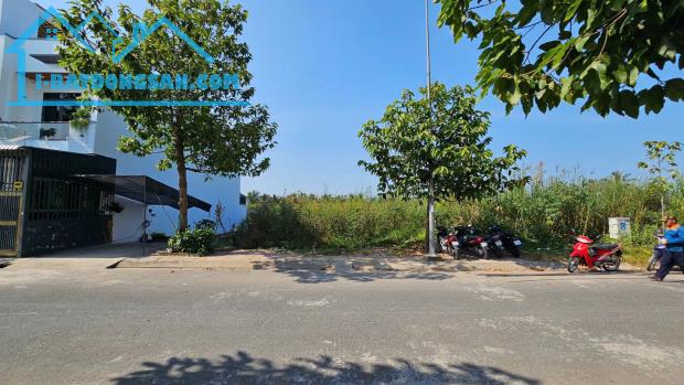 🌽Bán nền đẹp đường B8 - KDC Phú An- P Hưng Phú, Cần thơ. DT 81M2, H. Đông bắc, giá 2.35 t
