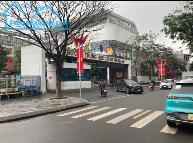 TẬP THỂ PHỐ KIM GIANG -HOÀNG ĐẠO THÀNH 75M2 GIÁ CHỈ NHỈNH 3 TỶ