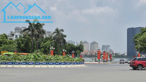 TRUNG TÂM ĐƯỜNG LẠC LONG QUÂN, TÂY HỒ. DT: 75m2, RỘNG: 5M. 15 TỶ - Ô TÔ ĐỖ CỬA - Ở TỐT, KD