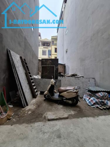 BÁN LÔ ĐẤT TRUNG TÂM THANH TRÌ 40M PHÂN LÔ CÁN BỘ SIÊU ĐẸP GIÁ 7,9 TỶ