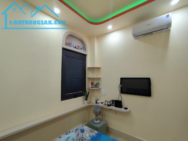 Bán gấp nhà mới 4 tầng HXH Lạc Long Quân Q.11, đủ công năng, đủ tiện ích xung quanh, 4.5 T