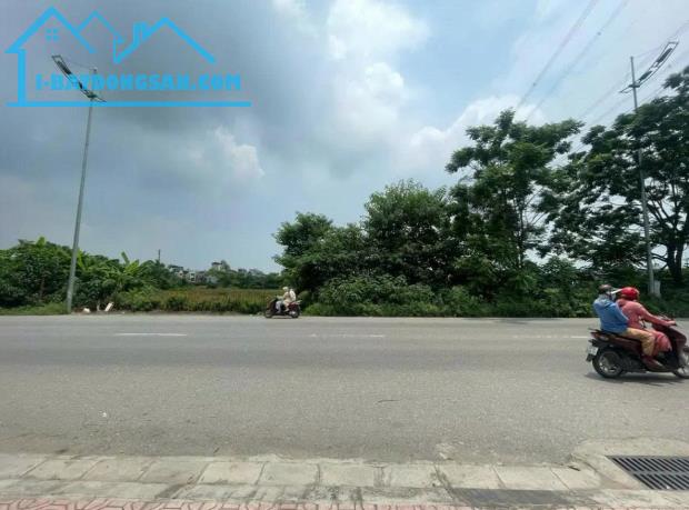 Bán đất tặng nhà ở Yên Thường-Gia Lâm, 243m2 đất mặt phố vỉa hè rộng, thỏa sức kinh doanh