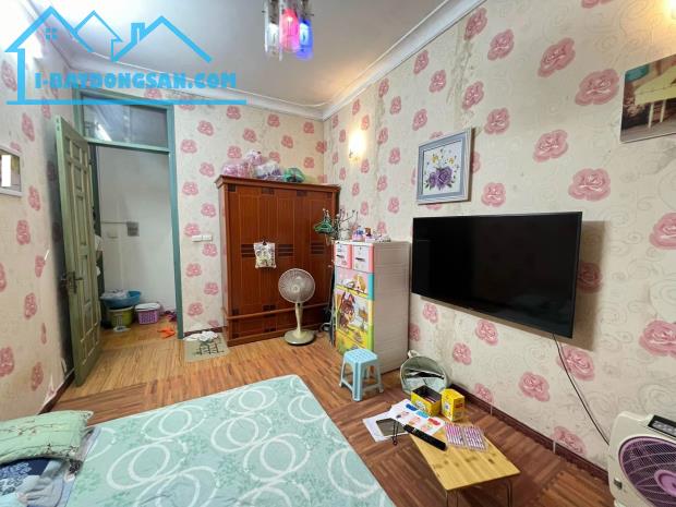 Nhà Lê Thanh Nghị gần mặt phố mới, 112m2 có 15 phòng, giá 29 tỷ có TL, 0985868893