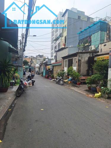 Bán nhà mặt tiền Lý Thánh Tông - Tân Phú 63m2, đủ tiện ích, vừa ở vừa kinh doanh, 6.x tỷ.