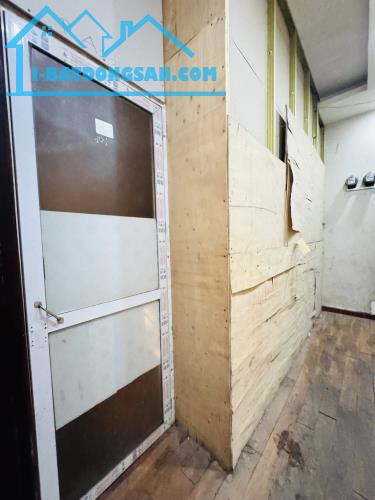 Nhà Trương Định cách phố 20m, gần Chợ Mơ, 132m2 MT 8.2m, giá 20.5 tỷ có TL, 0985868893