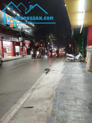 Bán gấp nhà mặt tiền Hoàng Hoa Thám, Ba Đình 44m2, 4 tầng, giá tốt.
