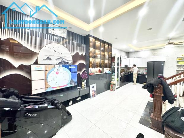 SIÊU PHẨM PHÚC HOA –TÂY HỒ-PHÂN LÔ –VỈA HÈ- OTÔ TRÁNH- GARA OTO–75M 23.9 TỶ.