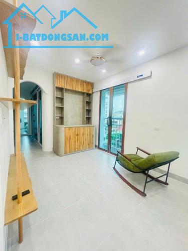 Bán căn hộ mặt phố Chợ Hàng Da - lô góc - sổ 40m2 - DTSD 60m2 x 2 ngủ, cho thuê homestay