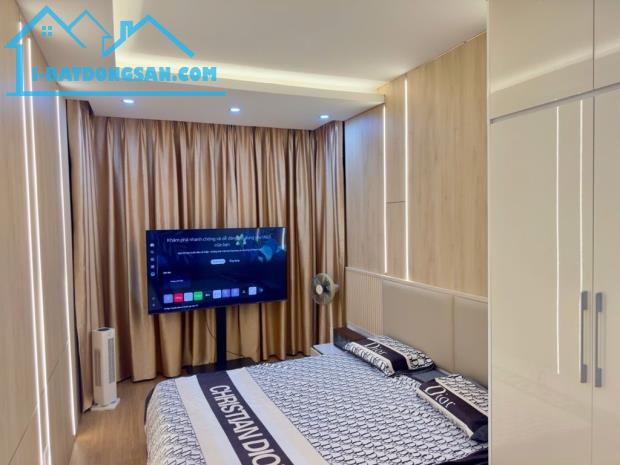 NHÀ ĐẸP PHỐ NÚI TRÚC - 2 Ô TÔ TRÁNH 21M2 - 6 TẦNG - 3.5M MT - CHỈ TẦM 8 TỶ - KO QH - HIẾM