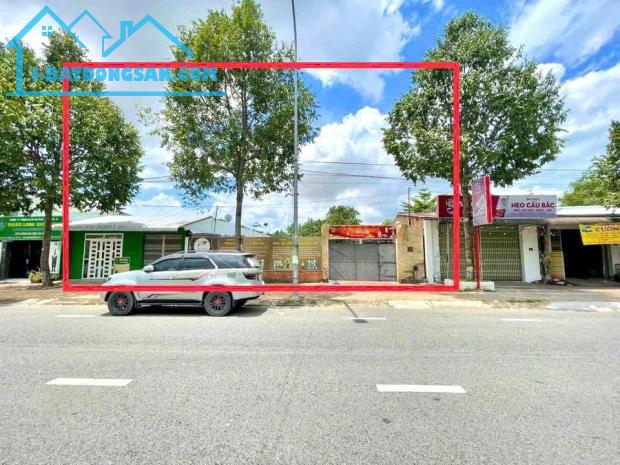 Nhà mặt tiền rộng mặt tiền Nguyễn Văn Cừ khu số đỏ Cồn Khương, Cái Khế, Cần Thơ - 14 tỷ
