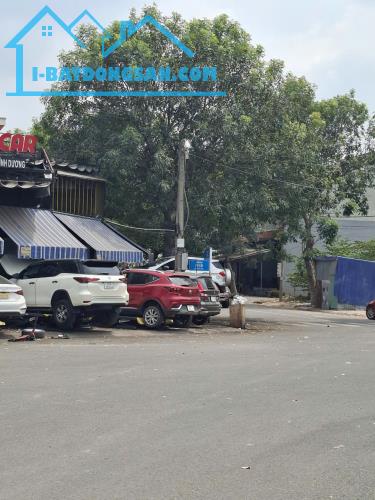 Bán đất LÔ GÓC 3 MẶT THOÁNG,KD buôn bán tốt,Liền kề Công Viên,trường học