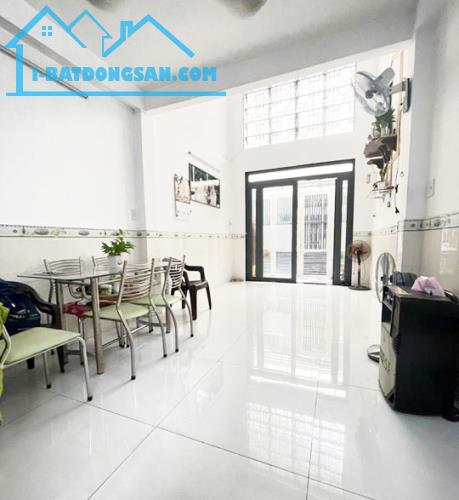 Nhà 4 tầng, HXH, Trường Chinh, Tân Bình, 41m2, chỉ 7.x tỷ TL