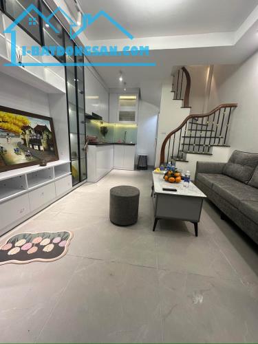 NHÀ ĐẸP,XÂY MỚI VĂN HƯƠNG TÔN ĐỨC THẮNG- 4TẦNG -DT 22M2 -MT 3.7m giá chỉ, 6.4TỶ