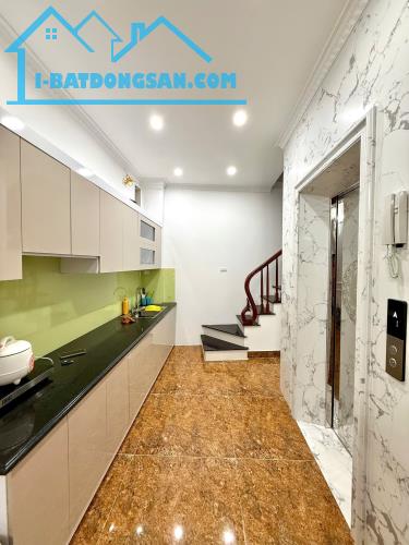 Nhà ngách 20 ngõ Trại Cá Trần Đại Nghĩa, 40m2 x 5T thang máy, giá 12.5 tỷ, 0985868893